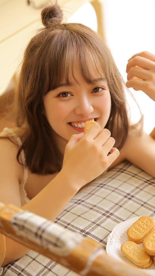 哥哥让我先一根棒棒